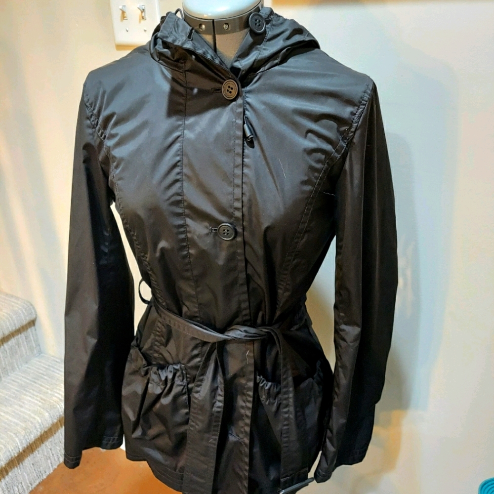 Andrew marc rain coat hooded